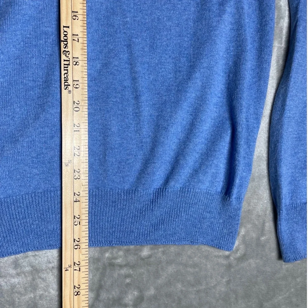 Chaps Mens V-Neck Sweater Light Blue Cotton Cashmere‎ Blend Logo Size M C42661